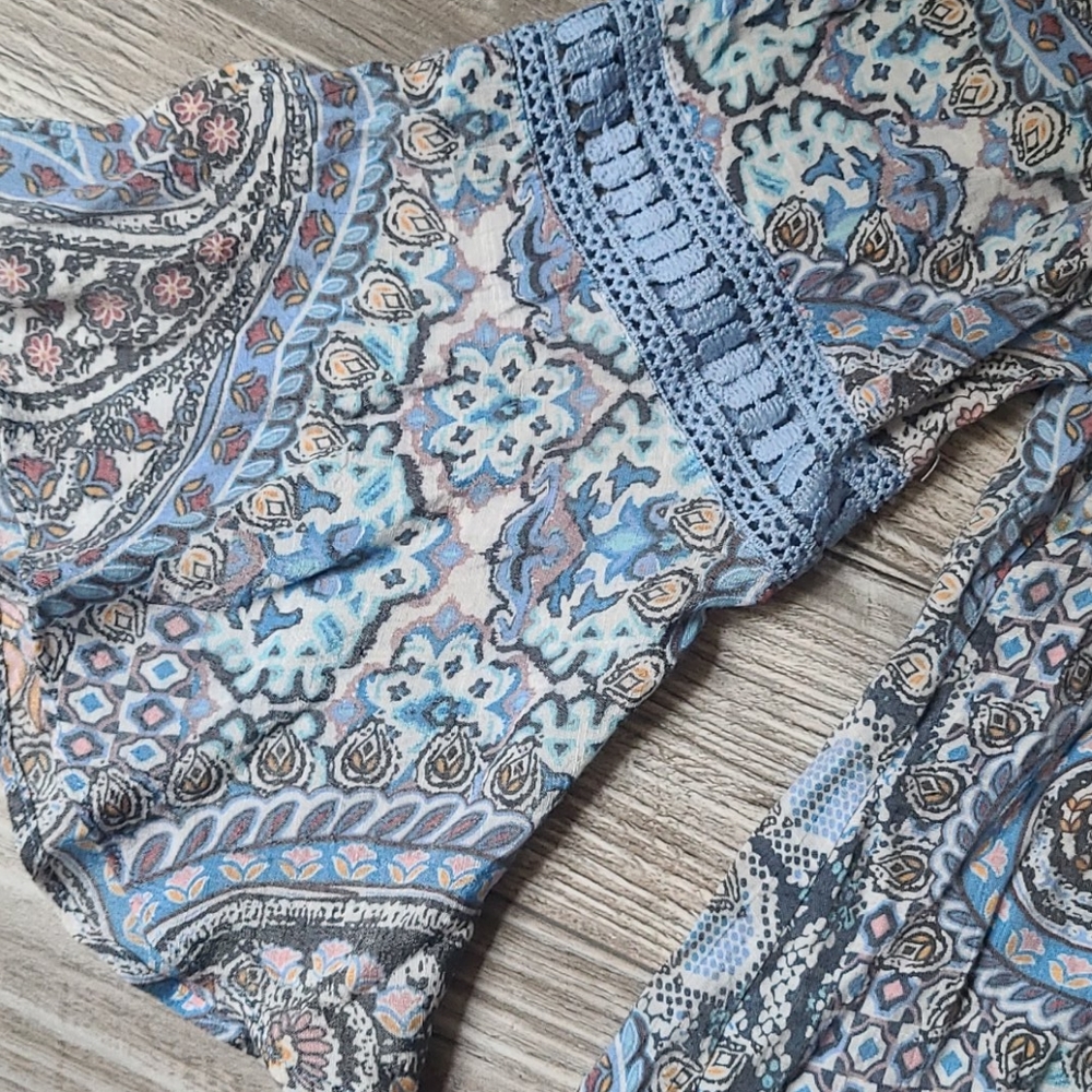 Blue top - Picture 2 of 2
